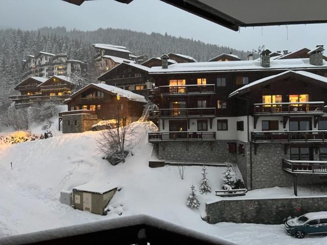 Appartement La Tania 2 Pieces Garage Dans Chalet Pied Pistes Екстер'єр фото